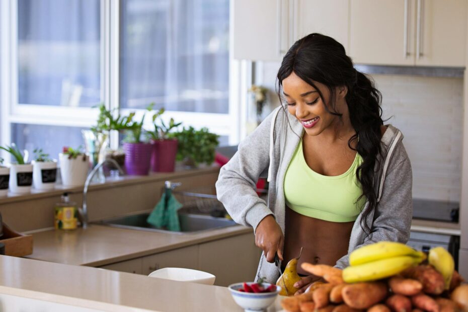 Fuelling Your Fitness: The Nutritional Habits of Strong Women